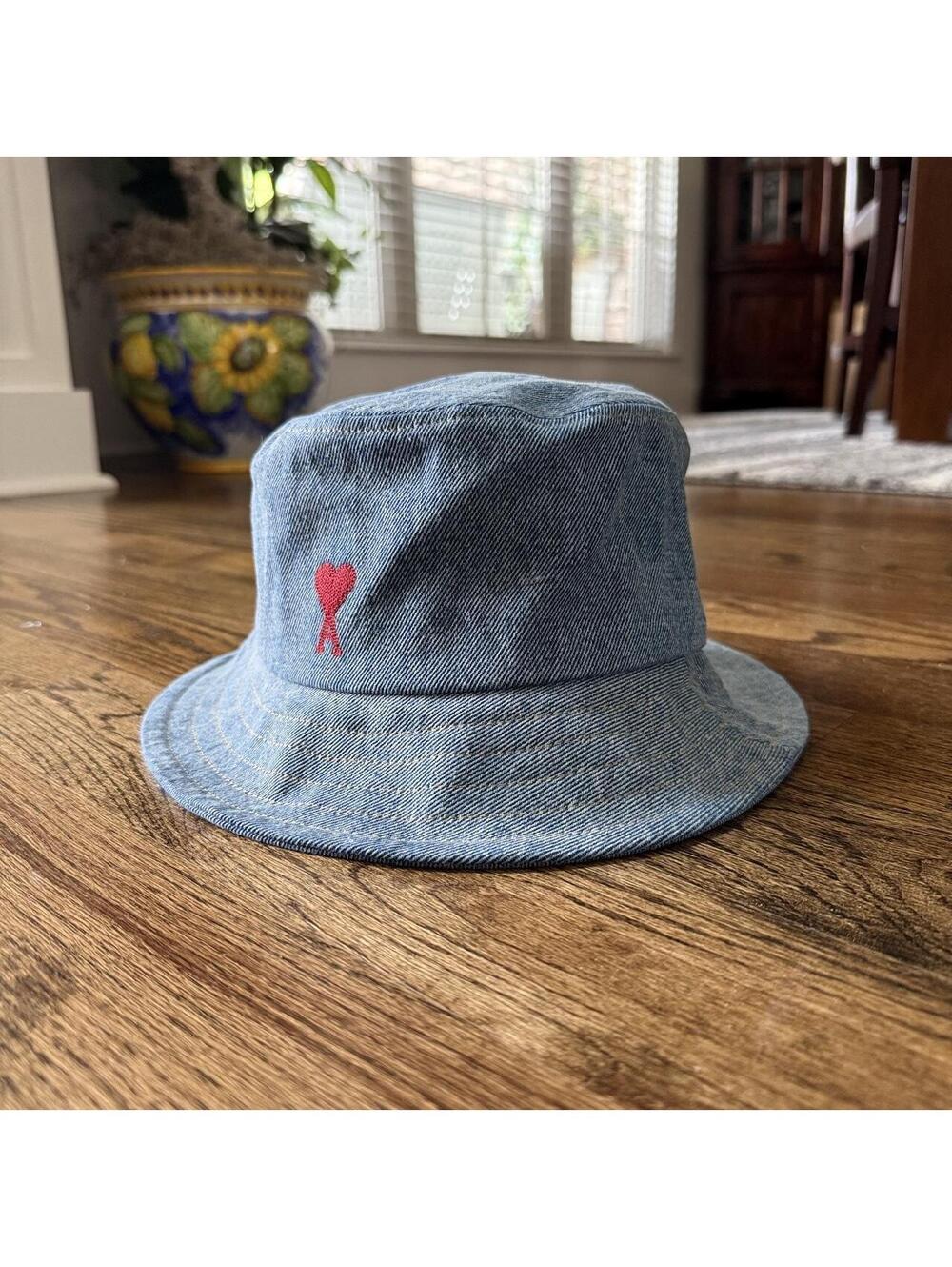🩵❤️ AMI Paris Ami de Cœur Denim Bucket Hat